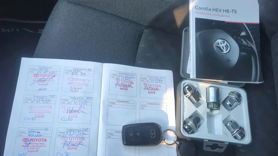 TOYOTA Corolla -