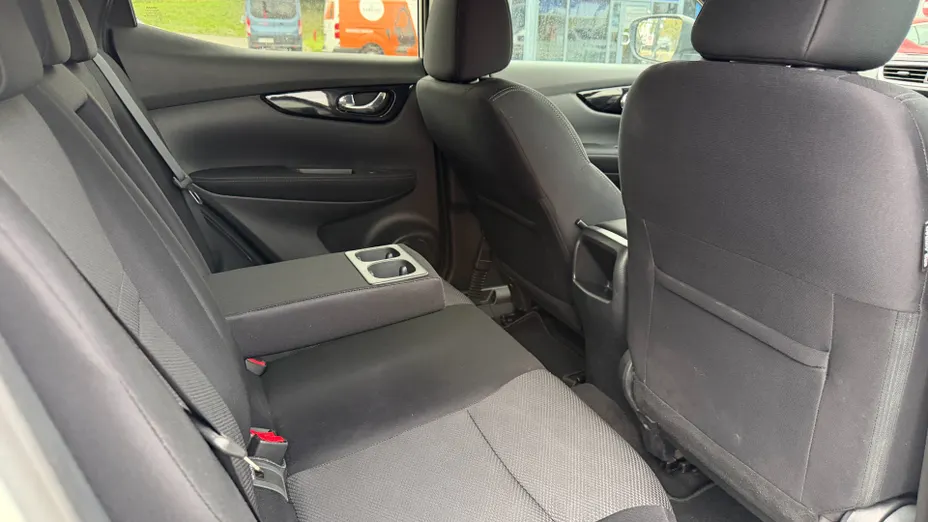 NISSAN Qashqai -