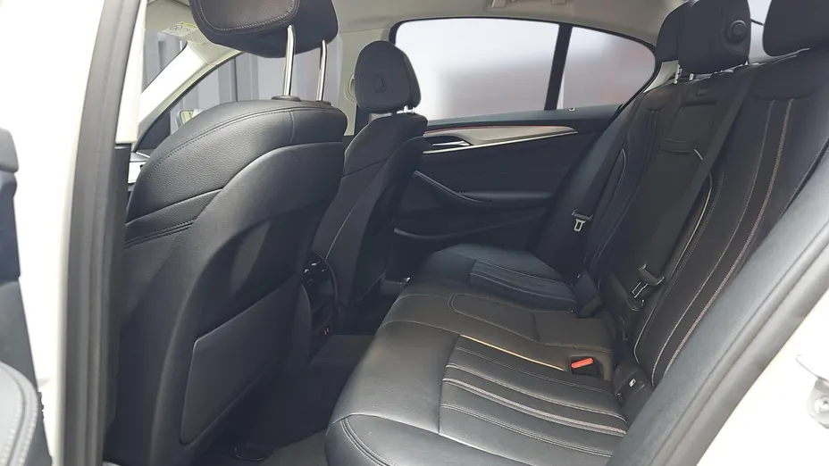 BMW Seria 5 520d mHEV aut