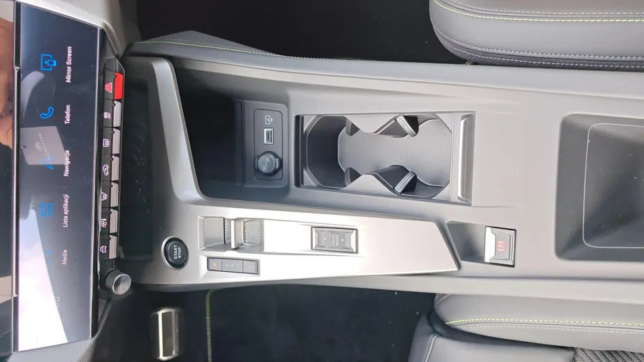 PEUGEOT 408 408 1.6 Plug-In Hybrid 225 GT Exclusive e-DCS7 Nowy