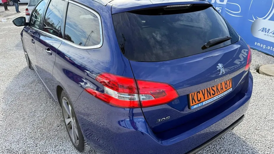 PEUGEOT 308 -