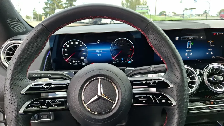 MERCEDES-BENZ GLB GLB 200 d 4-Matic AMG Line 8G-DCT