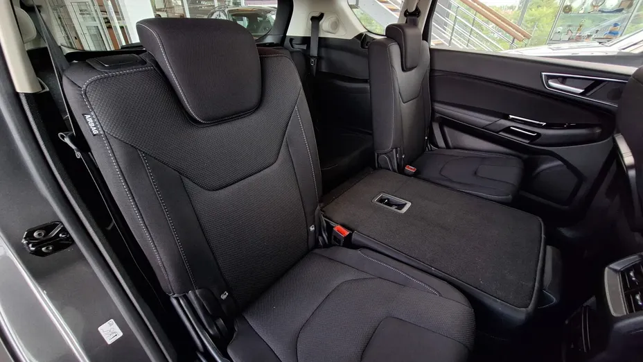 FORD S-MAX S-MAX 2.5 Hybrid Titanium CVT 7os.