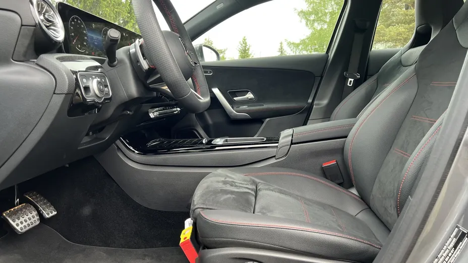 MERCEDES-BENZ A Klasa A 200 AMG Line 7G-DCT