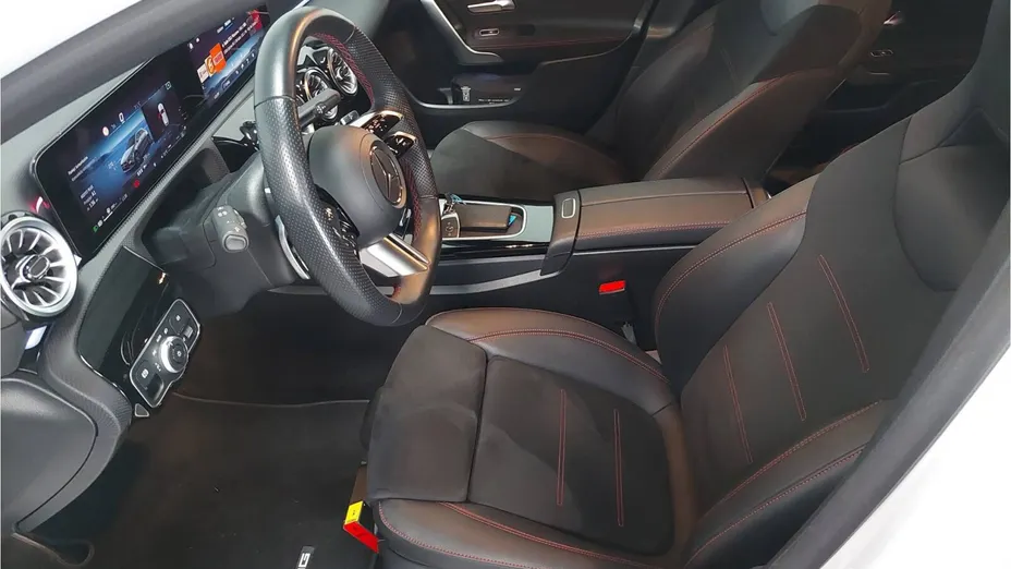 MERCEDES-BENZ A Klasa A 220 4-Matic AMG Line 8G-DCT