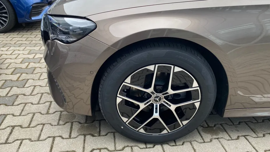 MERCEDES-BENZ E Klasa E 220 d mHEV Avantgarde 9G-Tronic