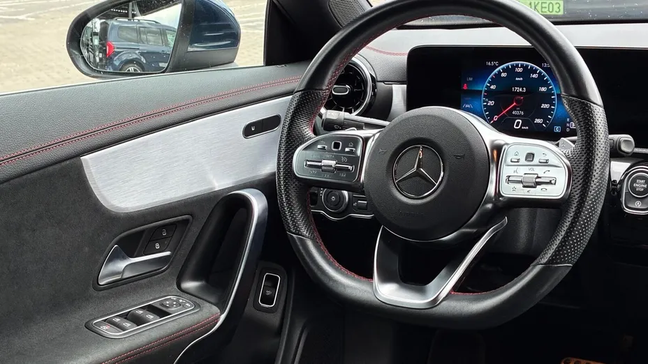 MERCEDES-BENZ CLA CLA 180 7G-DCT