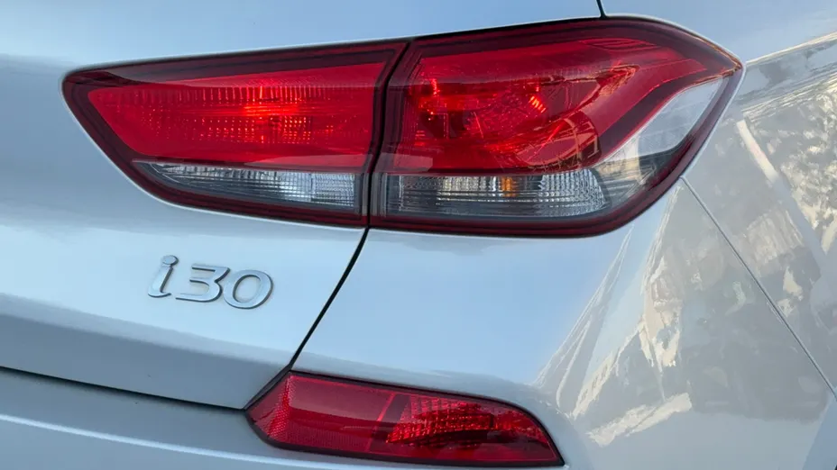 HYUNDAI i30 i30 1.4 Classic +