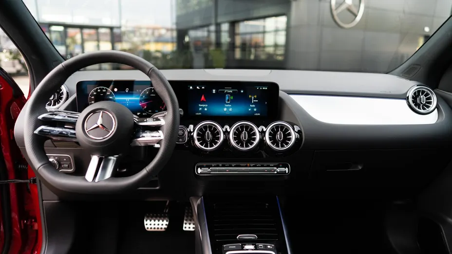 MERCEDES-BENZ GLA GLA 200 mHEV AMG Line 7G-DCT