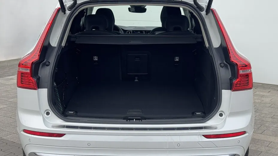 VOLVO XC60 XC60 T6 Plug-In Hybrid AWD Core aut