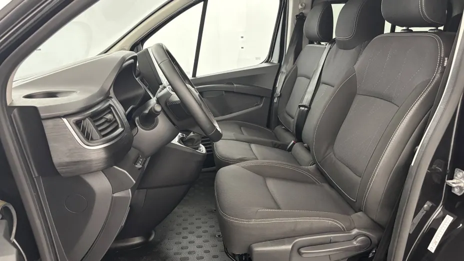 RENAULT Trafic -