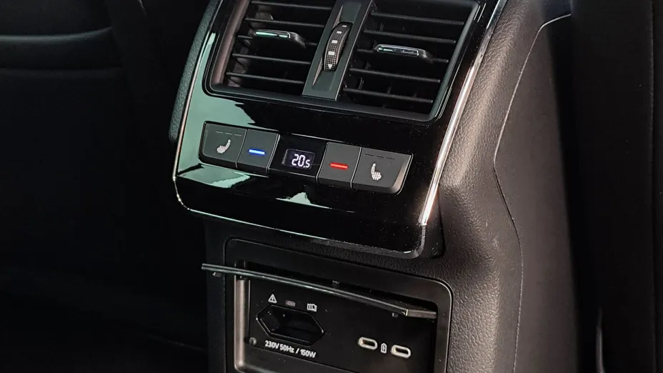 SKODA Superb Superb 2.0 TDI SCR Sportline DSG