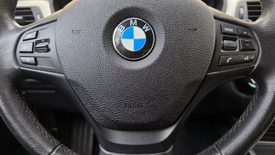 BMW Seria 3 320d xDrive Luxury Line aut