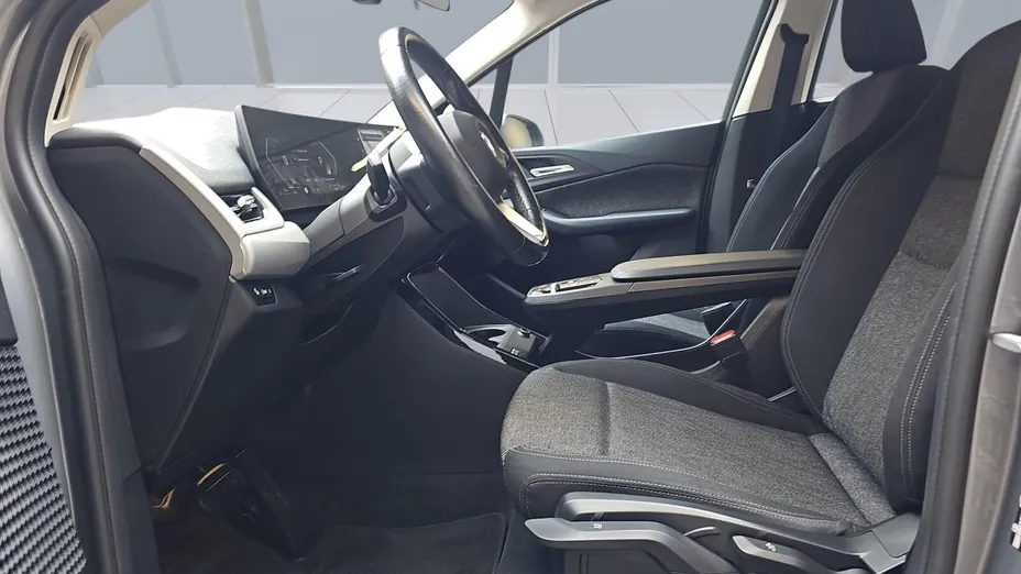 BMW Seria 2 218i aut