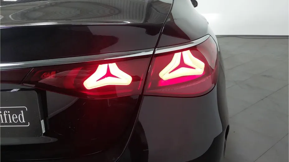 MERCEDES-BENZ E Klasa E 200 mHEV AMG 9G-Tronic