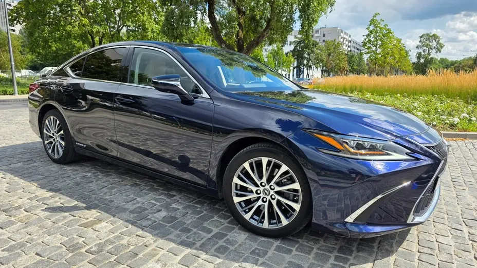 LEXUS ES -