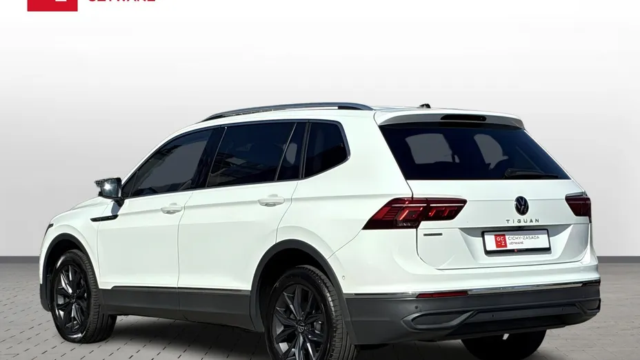 VOLKSWAGEN Tiguan Allspace -