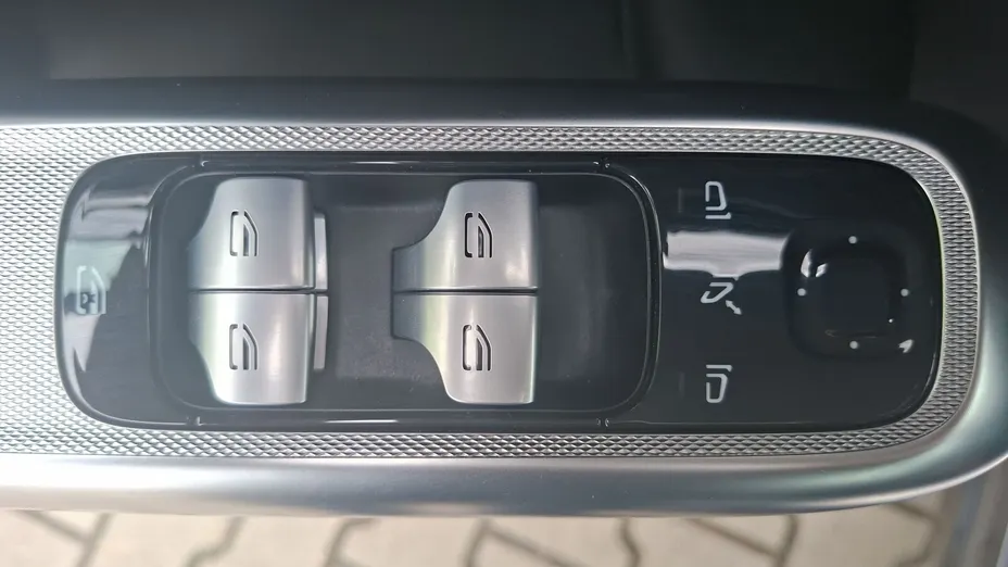MERCEDES-BENZ E Klasa E 200 d mHEV Avantgarde 9G-Tronic