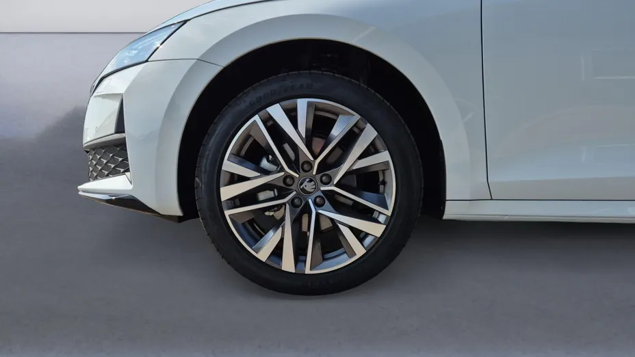 SKODA Octavia Octavia 1.5 TSI mHEV Sportline DSG Nowy