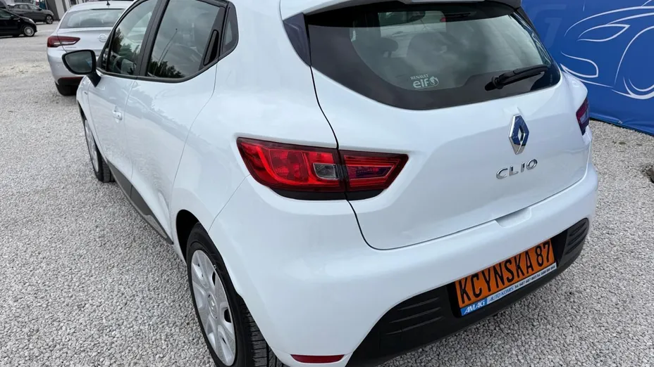 RENAULT Clio -