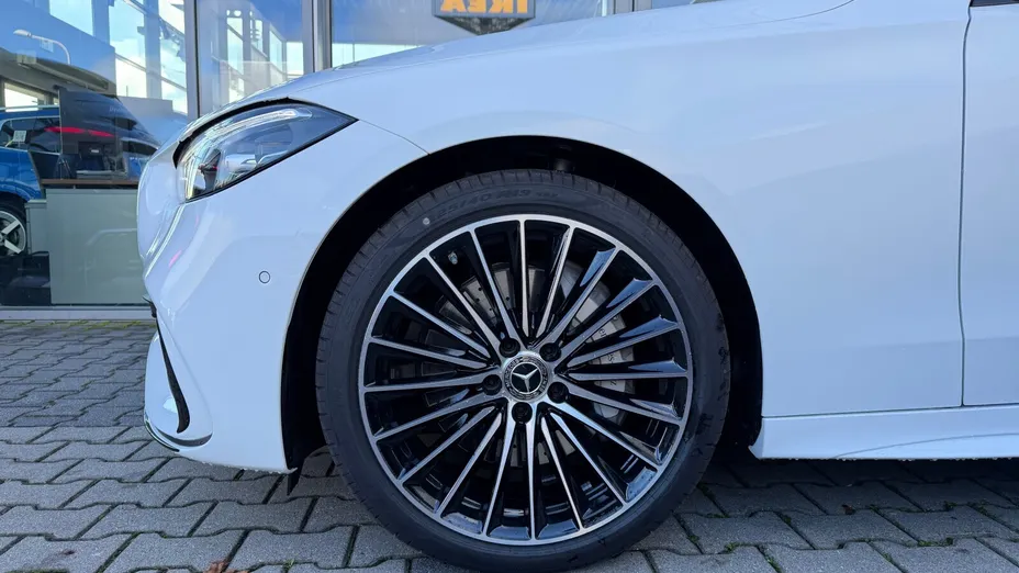 MERCEDES-BENZ C Klasa C 220 d mHEV 4-Matic AMG