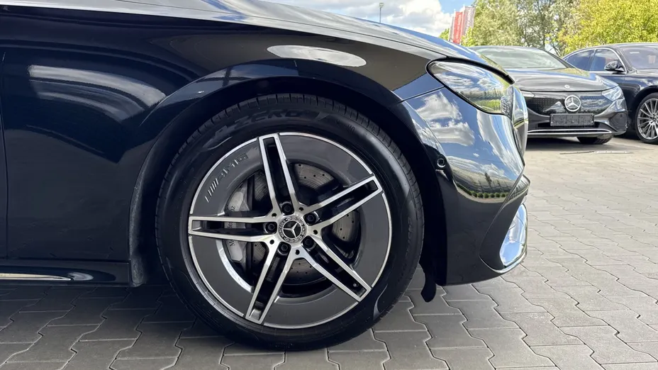 MERCEDES-BENZ E Klasa E 220 d mHEV 4-Matic AMG 9G-Tronic