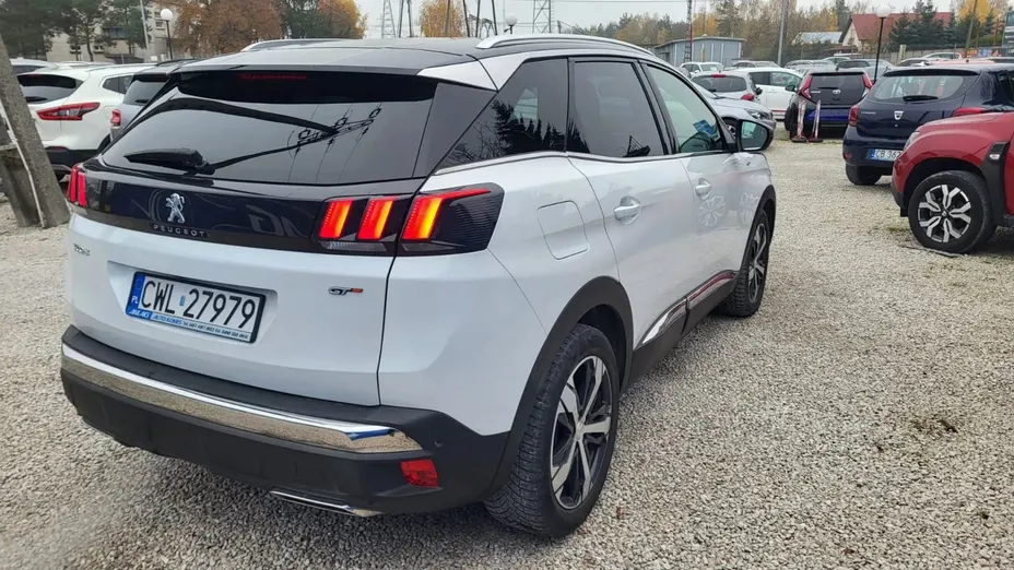 PEUGEOT 3008 -