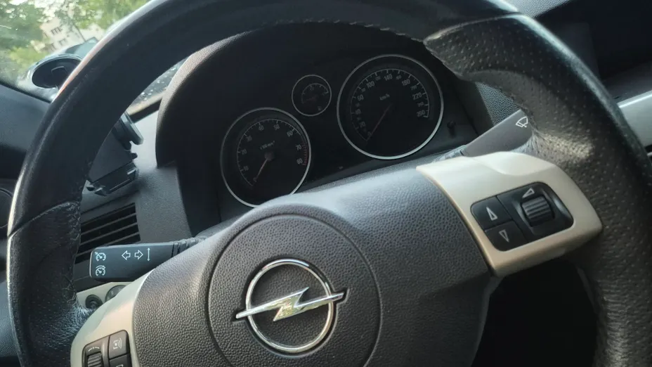 OPEL Astra Astra TwinTop 1.8 Enjoy