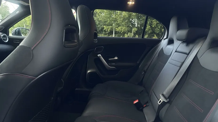 MERCEDES-BENZ A Klasa A 250 e PHEV AMG Line 8G-DCT