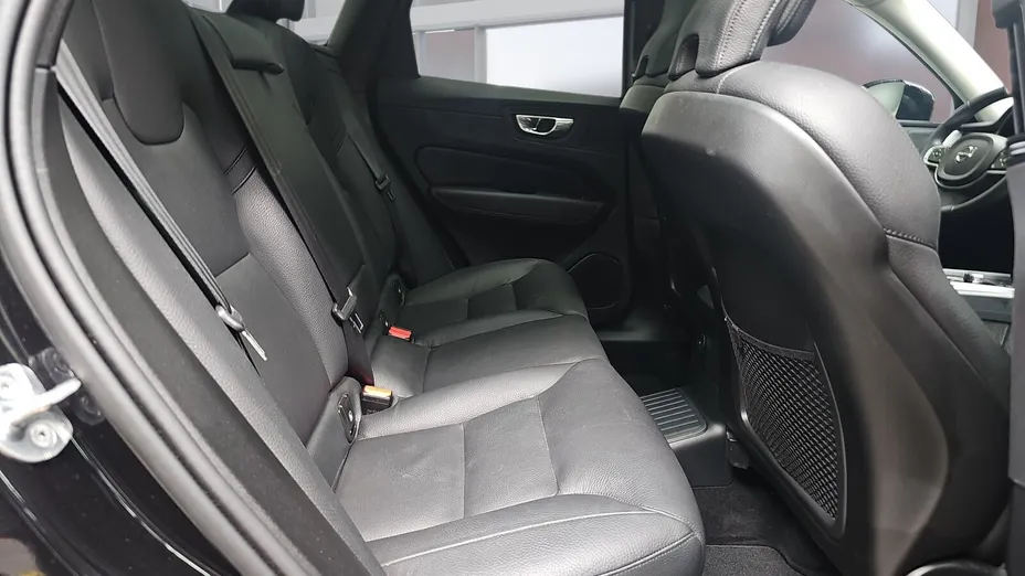 VOLVO XC60 XC60 T8 Plug-In Hybrid AWD Ultimate Dark aut