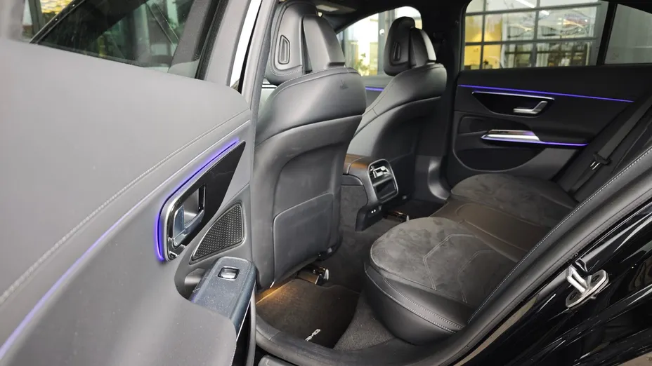 MERCEDES-BENZ E Klasa E 220 d mHEV 4-Matic AMG 9G-Tronic