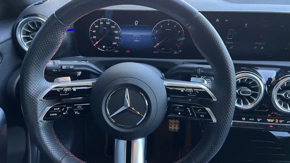 MERCEDES-BENZ A Klasa A 200 AMG Line 7G-DCT