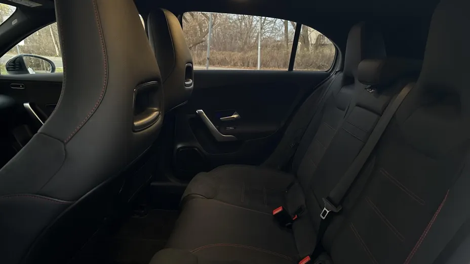 MERCEDES-BENZ A Klasa A 200 AMG Line 7G-DCT