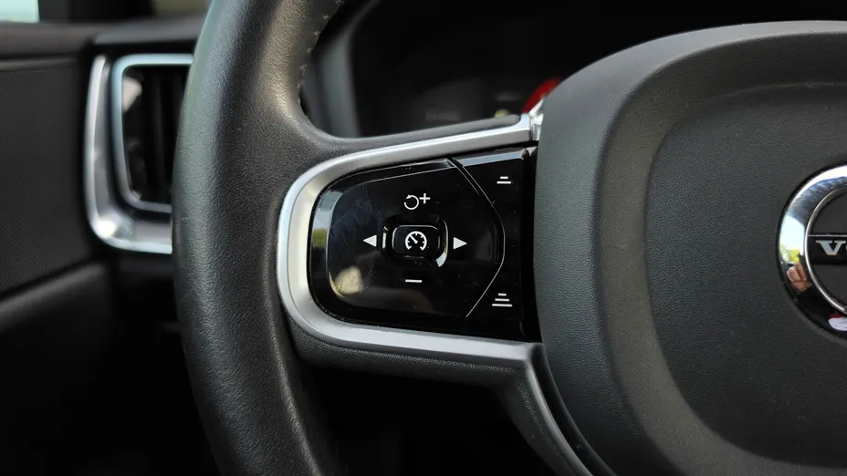 VOLVO V60 V60 CC D4 AWD aut