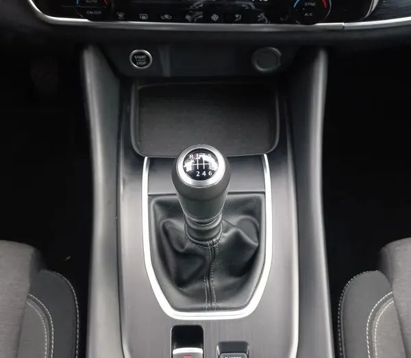 NISSAN Qashqai Qashqai 1.3 DIG-T mHEV N-Connecta