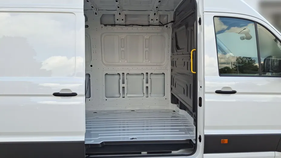 VOLKSWAGEN Crafter Crafter 35 BiTDI (14,4m3) aut Nowy