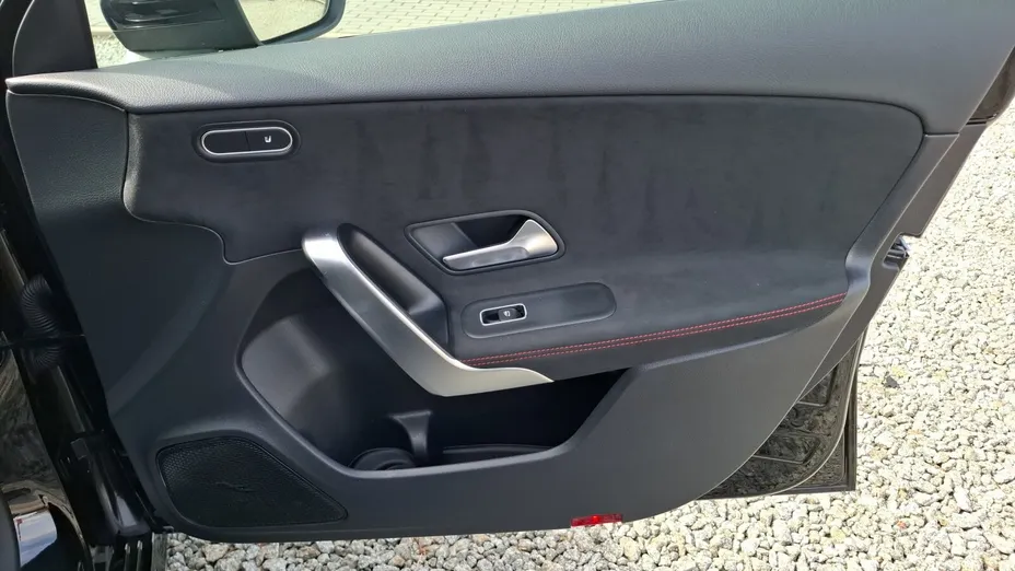 MERCEDES-BENZ A Klasa A 200 AMG Line 7G-DCT