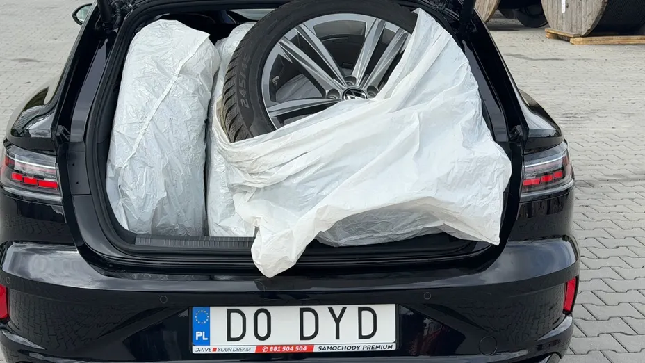 VOLKSWAGEN Arteon Arteon 2.0 TSI 4Motion R DSG