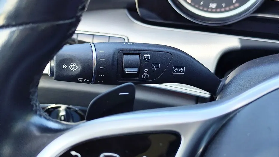 MERCEDES-BENZ E Klasa E 220 d 4-Matic 9G-TRONIC