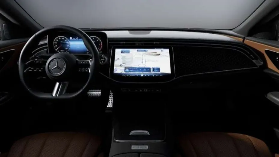MERCEDES-BENZ E Klasa E 220 d mHEV 4-Matic AMG 9G-Tronic Nowy