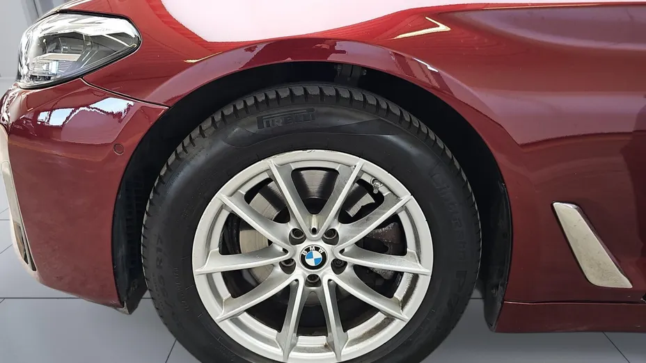 BMW Seria 5 518d mHEV aut
