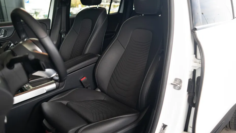 MERCEDES-BENZ GLB GLB 200 mHEV 7G-DCT