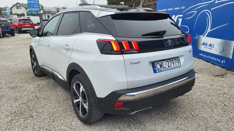 PEUGEOT 3008 -