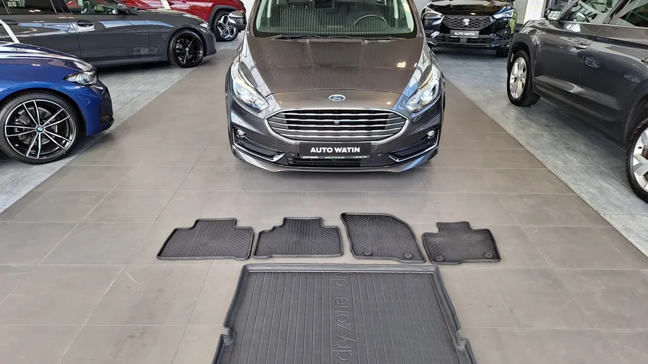 FORD S-MAX S-MAX 2.5 Hybrid Titanium CVT 7os.