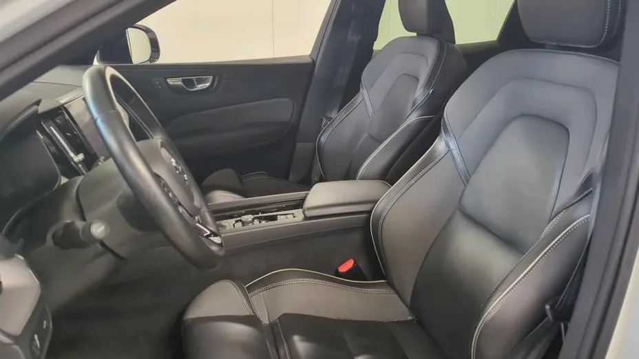 VOLVO XC60 XC60 T4 R-Design aut