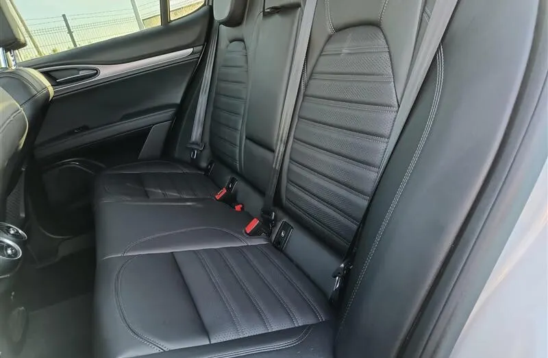 ALFA ROMEO Stelvio Stelvio 2.0 Turbo Veloce Q4 aut