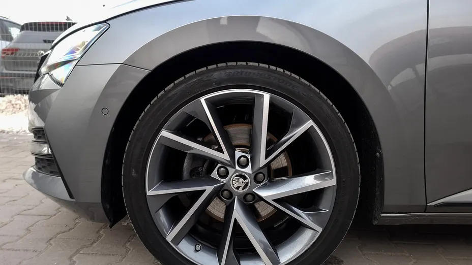 SKODA Superb Superb 2.0 TDI SCR Sportline DSG