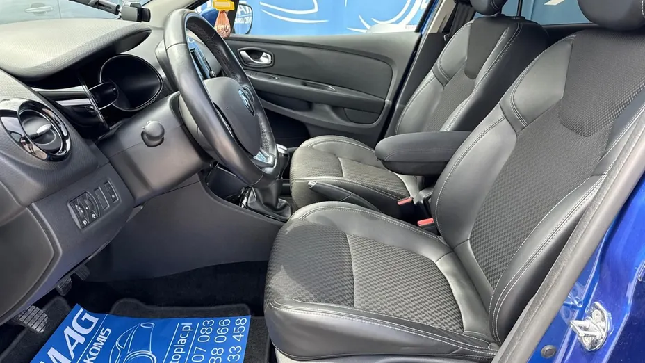RENAULT Clio -