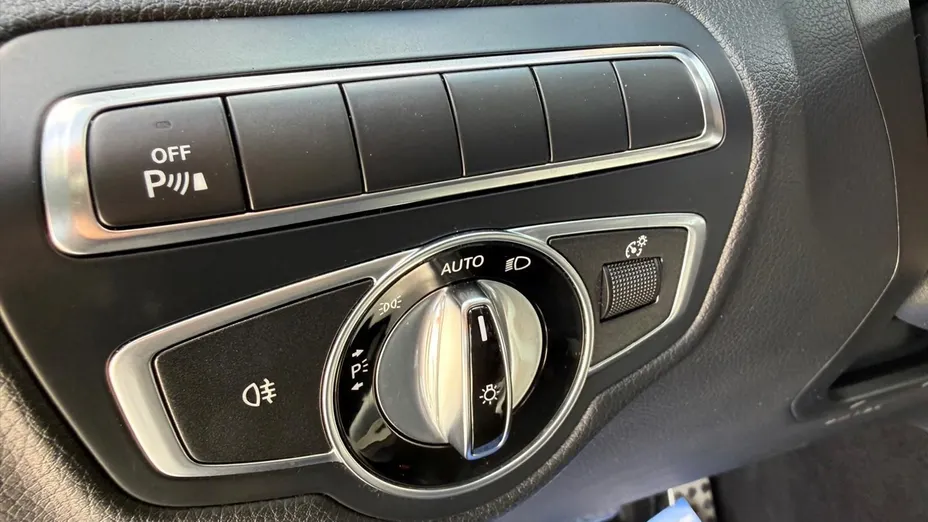 MERCEDES-BENZ GLC -