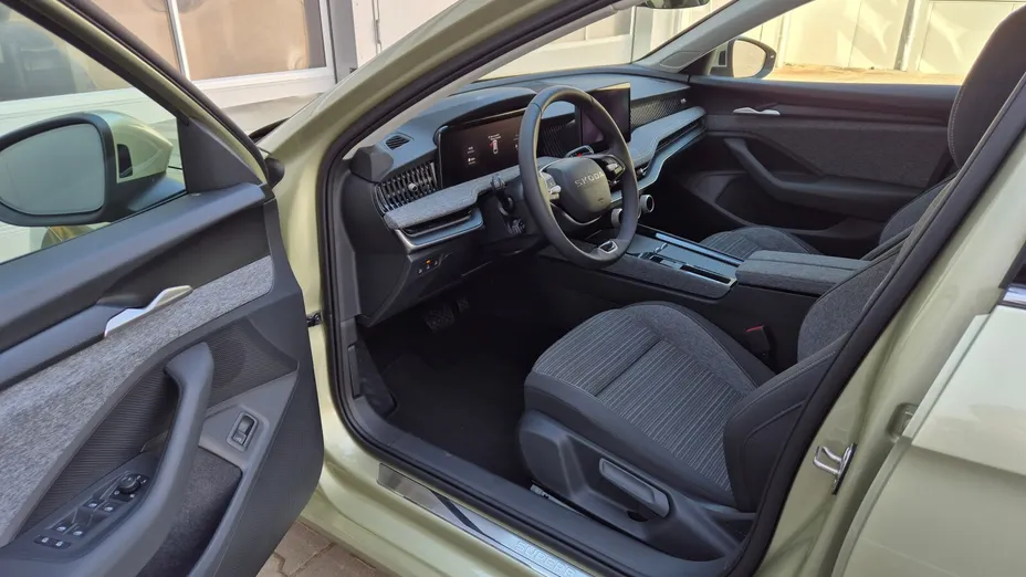 SKODA Superb Superb 1.5 TSI mHEV Drive DSG